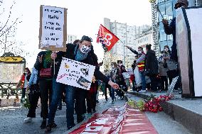 Printemps staff protest in front of Italy 2 - Paris