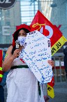 Printemps staff protest in front of Italy 2 - Paris