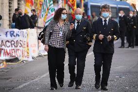 Alitalia workers protest - Rome