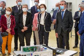 Florence Parly visits the Telerad company - Anglet