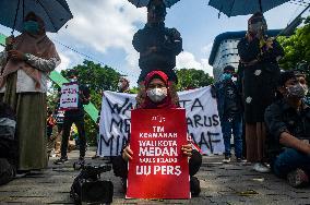 Jouurnalists Protest - Medan
