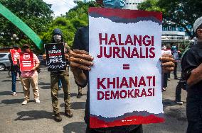 Jouurnalists Protest - Medan