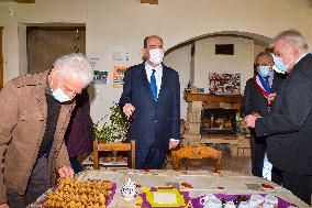 Jean Castex Visit To A Retired Farmer - Luzillat