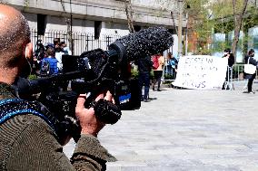 Media waiting for Ghislaine Maxwell's first court appearance