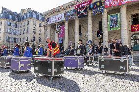 Intermittents Protest outside Odeon Theater - Paris