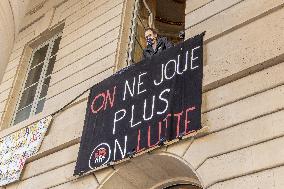 Intermittents Protest outside Odeon Theater - Paris