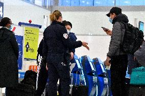 Police Control At Orly Airport - Paris