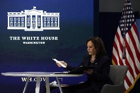 Kamala Harris on COVID-19 public education - Washington