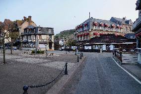 Tourist Town Etretat Deserted Amid Pandemic - France