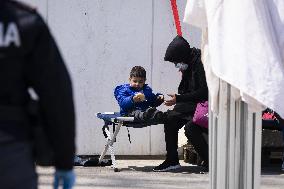 209 Migrants Arrive In Pozzallo - Sicily