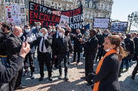 Entertainment workers demonstrate - Paris