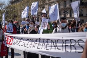 Entertainment workers demonstrate - Paris