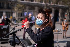 Entertainment workers demonstrate - Paris