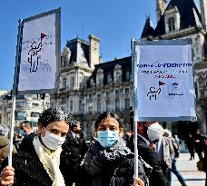 Entertainment workers demonstrate - Paris