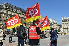 Entertainment workers demonstrate - Paris