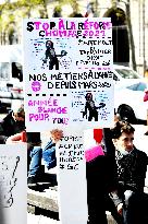 Entertainment workers demonstrate - Paris