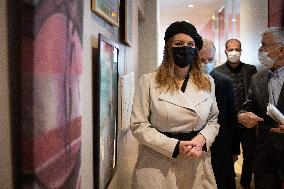 Marlene Schiappa visits the Secours Catholique - Paris