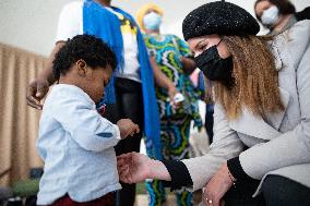 Marlene Schiappa visits the Secours Catholique - Paris