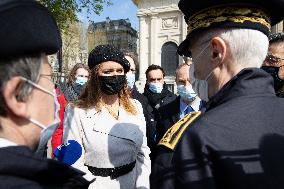 Marlene Schiappa meets police officers responsible for securing places of worship - Paris