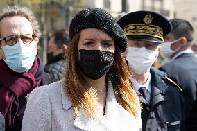 Marlene Schiappa meets police officers responsible for securing places of worship - Paris