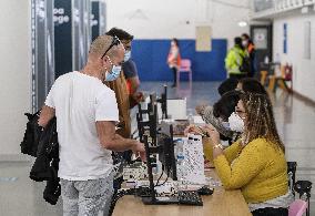 Teachers And Assistants Vaccinated Against Covid 19 - Lisbon