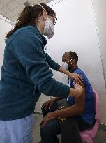 Teachers And Assistants Vaccinated Against Covid 19 - Lisbon