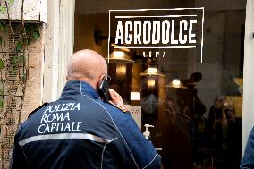 Restaurateur Opens His Restaurant Despite Lockdown - Rome