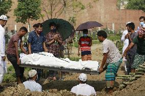 Bangladesh Reports 63 New Virus Deaths