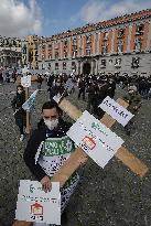 Protest By Traders Demanding Refunds After Lockdown - Naples