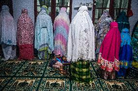 Congregations Of The Naqsyabandiyah Prepares Ramadan - Indonesia