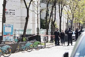 A Gunshot In Front Of A Henri-Dunant Hospital - Paris