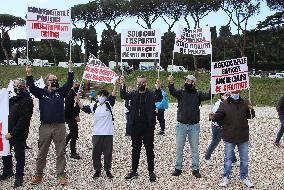 Restaurateurs protest in Rome