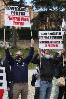 Restaurateurs protest in Rome