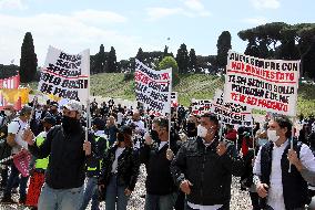 Restaurateurs protest in Rome