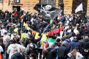 Restaurateurs protest in Rome