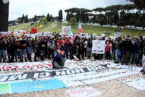 Restaurateurs protest in Rome