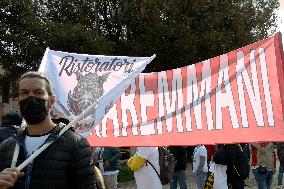 Restaurateurs protest in Rome