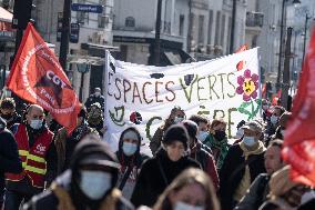 Functionaries Protest in Paris