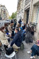 Women sit in outside Turkish Embassy to protest after Sofagate - Paris