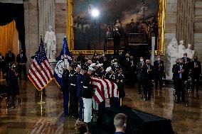 Police Officer William Evans honored In US Capitol - Washington