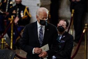 Police Officer William Evans honored In US Capitol - Washington