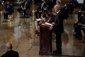 Police Officer William Evans honored In US Capitol - Washington