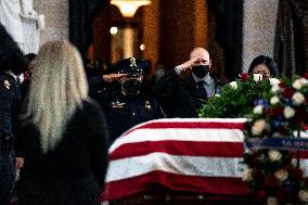 Police Officer William Evans honored In US Capitol - Washington