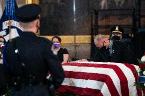 Police Officer William Evans honored In US Capitol - Washington