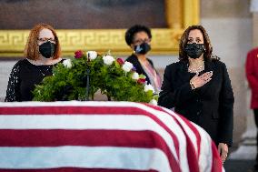 Police Officer William Evans honored In US Capitol - Washington