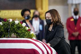 Police Officer William Evans honored In US Capitol - Washington
