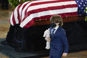 Police Officer William Evans honored In US Capitol - Washington