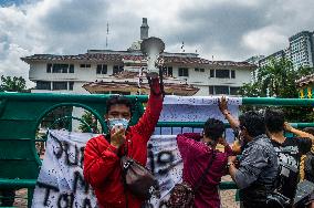 Journalists Protests In The Courtyard Of The Mayor's Office - Medan