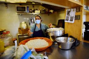 Chorba and meals distribution in Ramadan - Saint Ouen