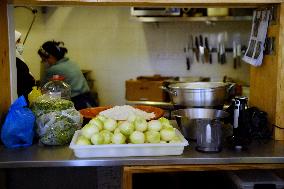 Chorba and meals distribution in Ramadan - Saint Ouen